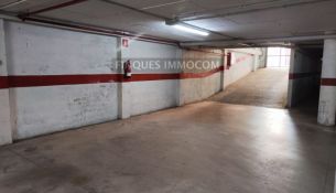 ÀMPLIA PLAÇA DE PÁRQUING EN EL CENTRE DE LLAGOSTERA